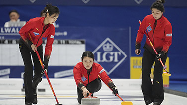 汤普森不断 汤普森不断